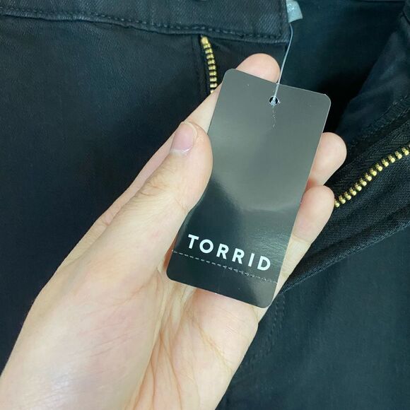 Torrid Black Sky High Skinny Premium Stretch High-Rise Jean Distressed N… - Picture 15 of 15